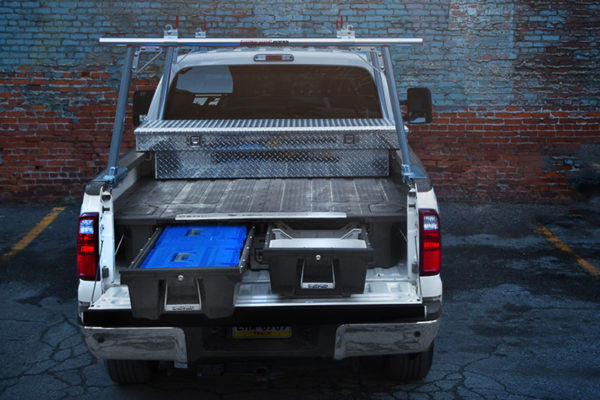 Retrax bed deals cover with toolbox