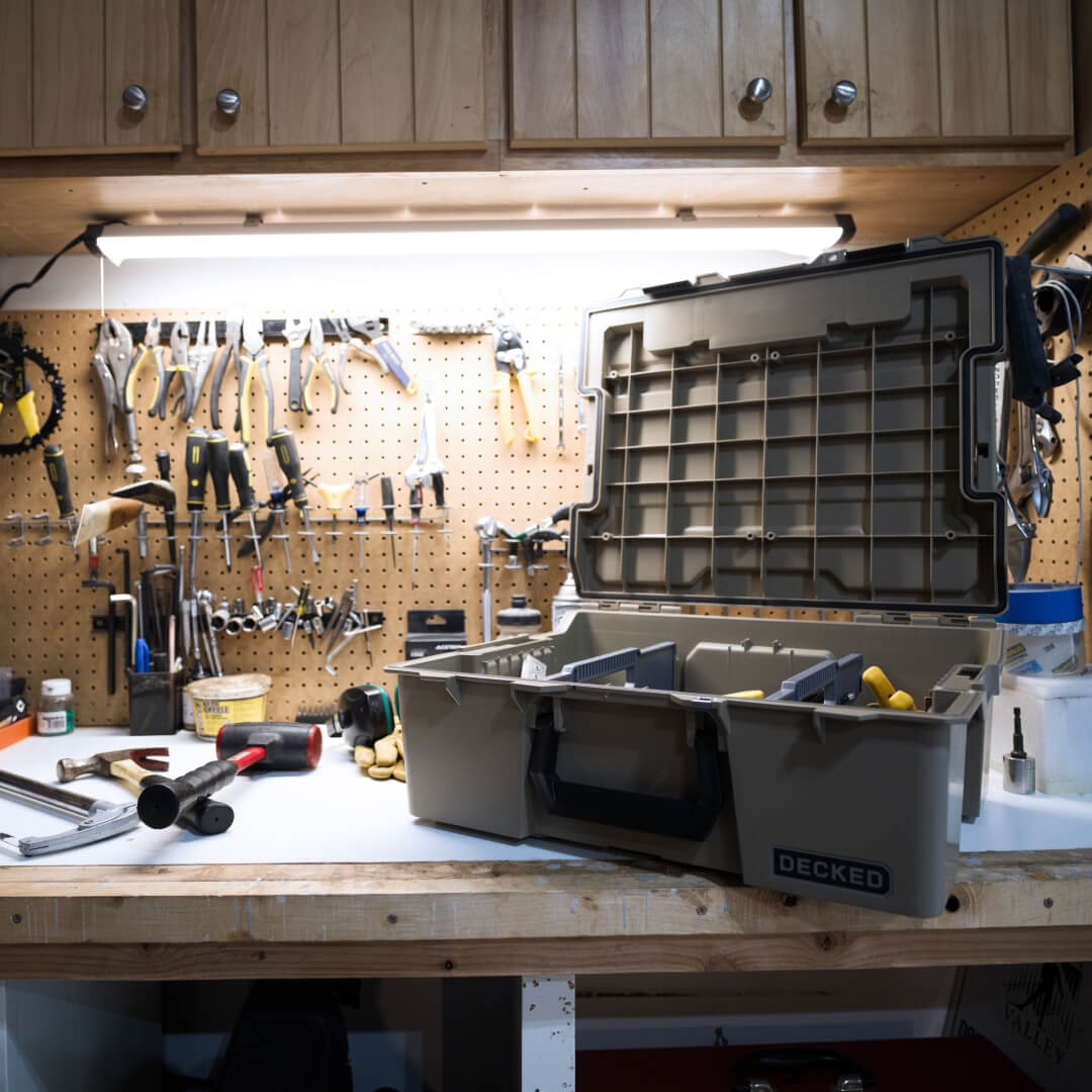 The Desert Tan Halfrack 32 open with dividers and tools inside.