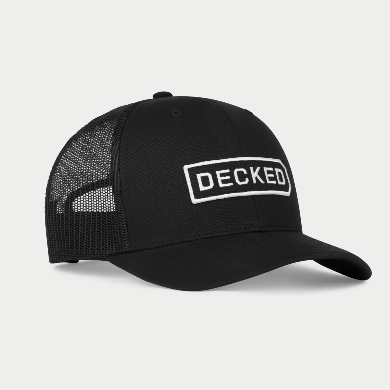 [H0777-LOGO-BLK] Black cap with 'DECKED' logo on a light gray background