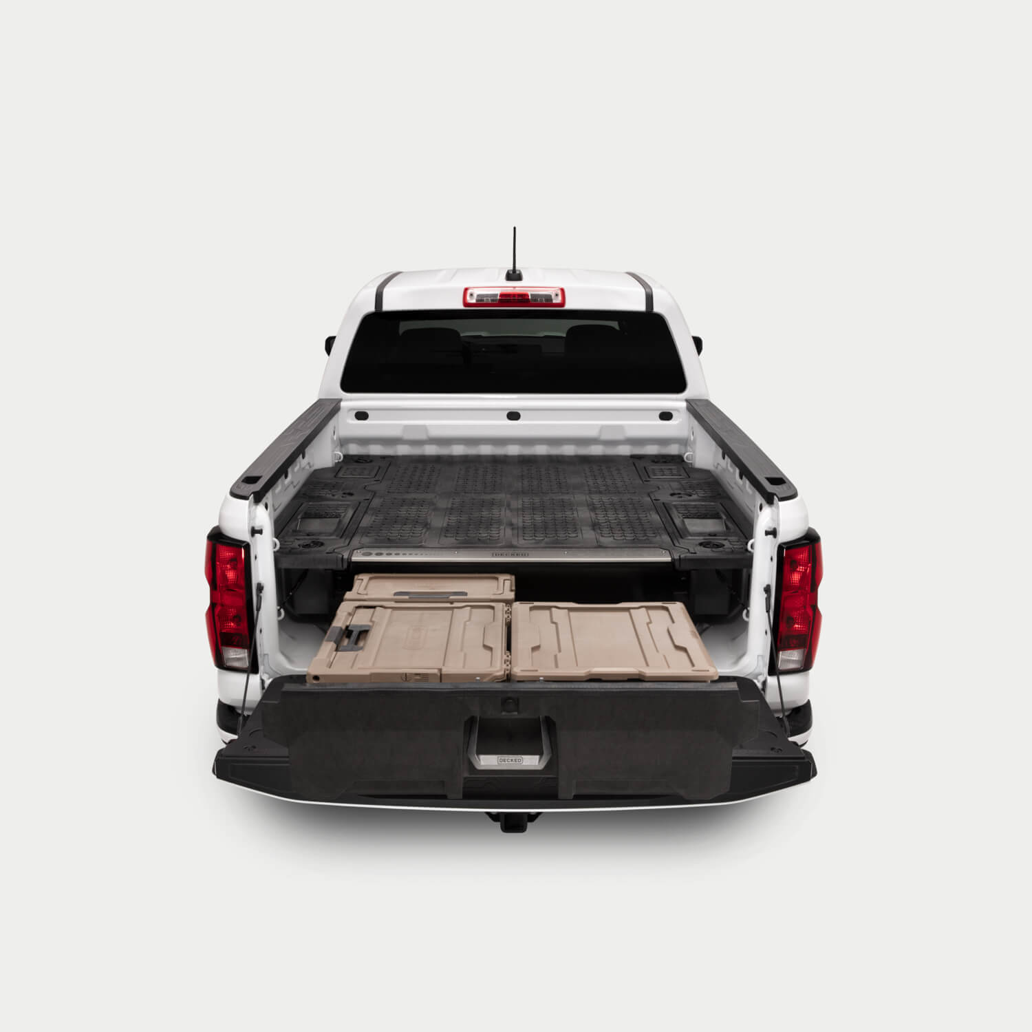 [D-Truck] A midsize truck with a Drawer System in the bed with the single midsize drawer fully extended.