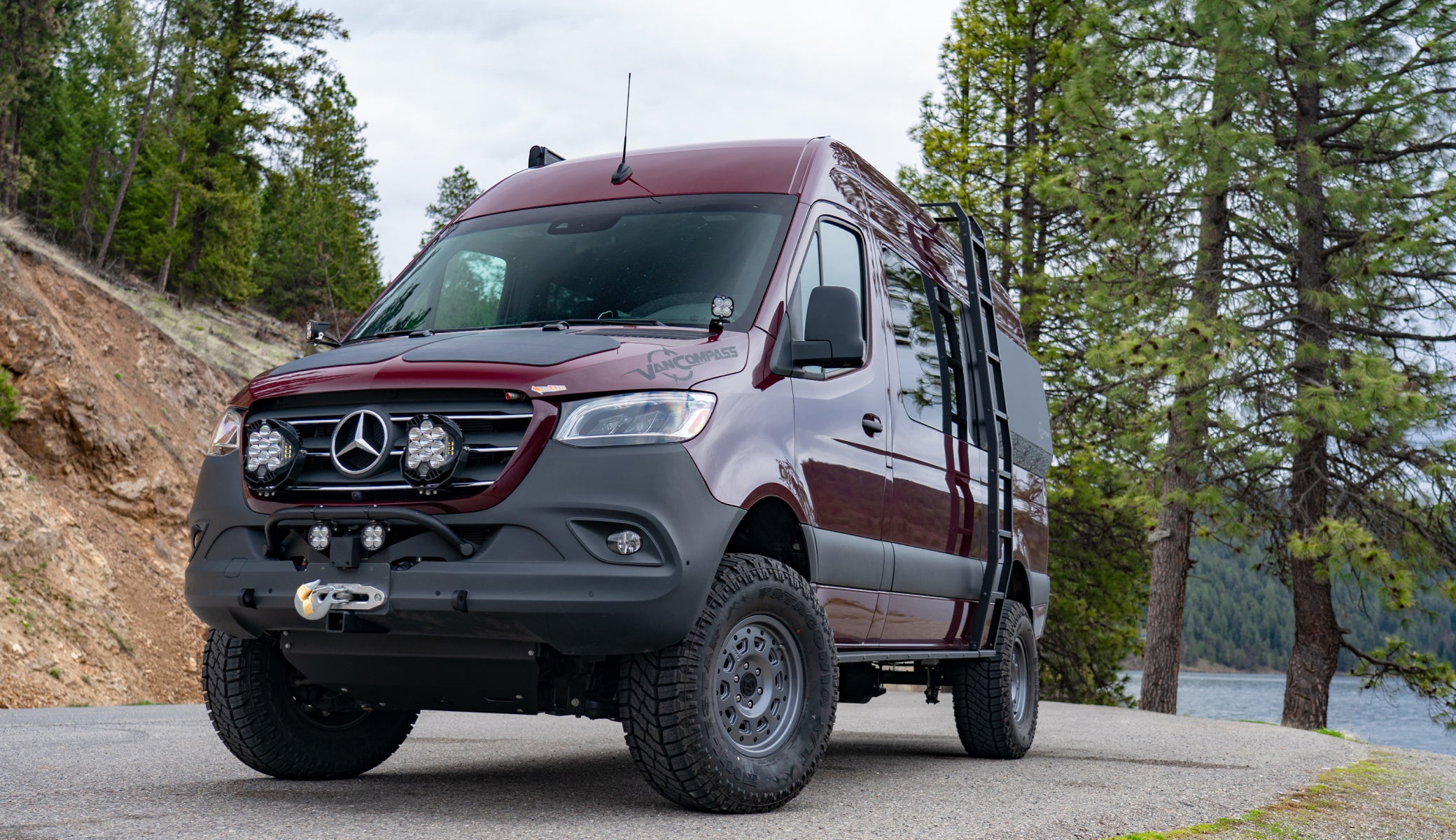 2022 Mercedes Benz Sprinter 2500 4x4 Crew DECKED